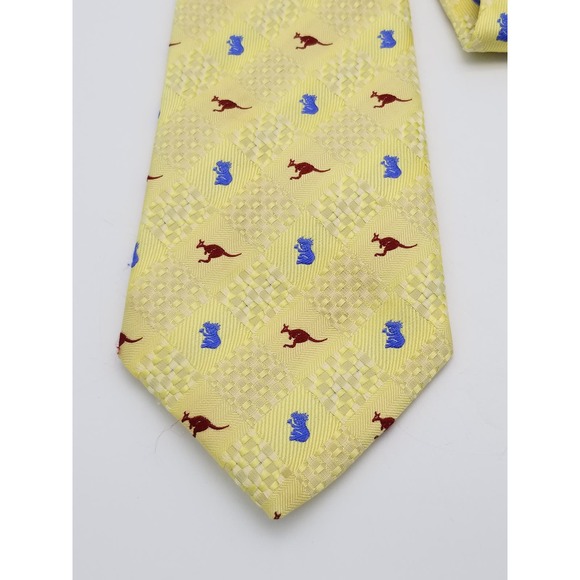 Australian Tie Company Yellow Mens Neck Tie Kangaroos Koala Bears Vintage - Picture 1 of 5